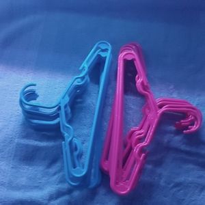Kids clothes hangers